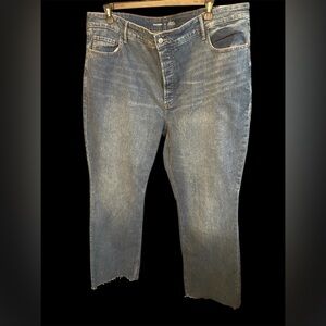 Old Navy NWT Kicker Bootcut Jeans - Size 24